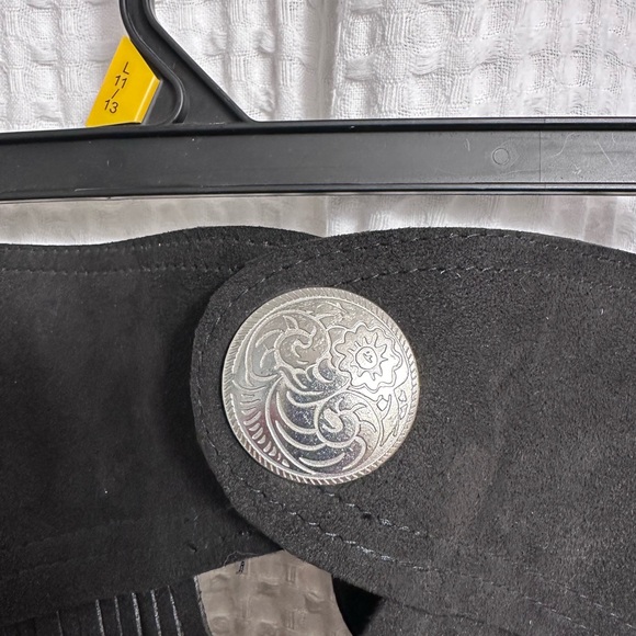 TOUGH 1 Black size medium western chaps. New with tag. - Picture 5 of 9